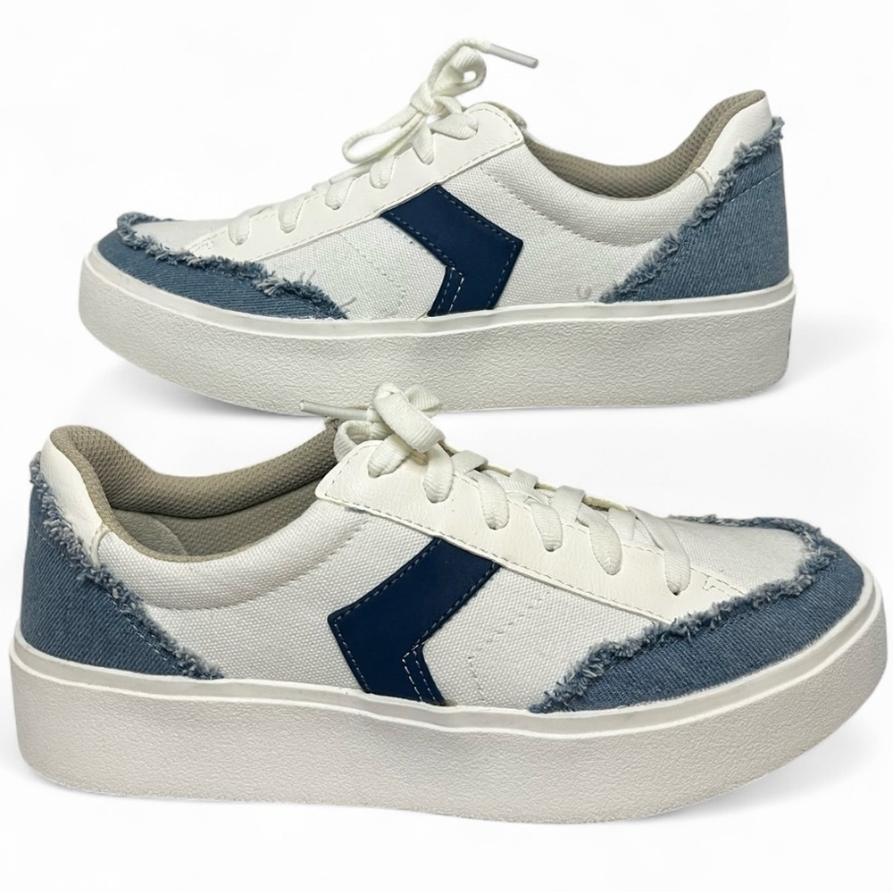 Dr. Scholl’s Madison Lace Denim Sneakers Women’s Size 7.5M Blue Chevron Platform